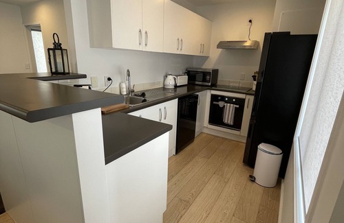 Auckland Central Business District House | Auckland City CBD - walk to Spark Arena & Parnell from our spacious 3 bed home