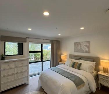 Castor Bay House | Auckland Coastal Hideaway Castor Bay Beach