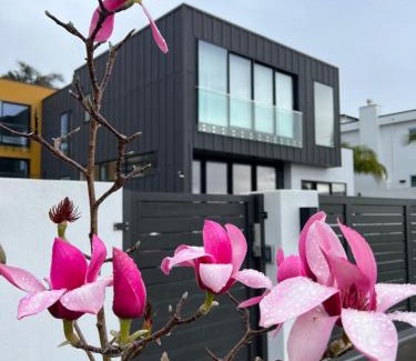 Te Atatu Peninsula House | Auckland Luxury Seafront House