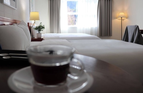 Downtown Squamish Hotel | August Jack Motor Inn