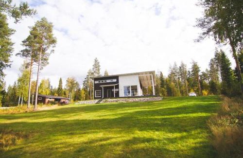 Kehys-Kainuu Villa | Auhon sarastus - Dream by a lake