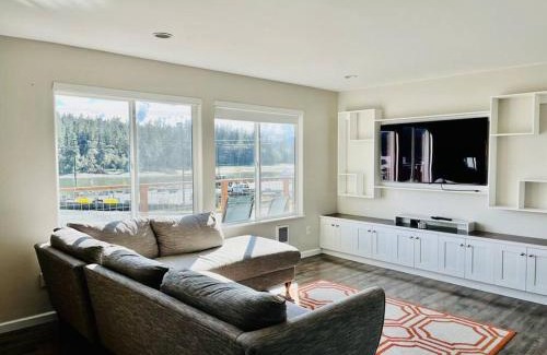 Juneau House | Auk Nu, Cove View Alaskan Home