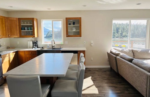 Juneau Cottage | Auk Nu, Cove View Alaskan Home