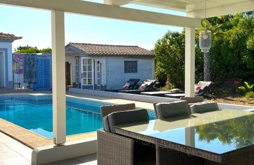 Aljezur House | AumHome Guesthouse