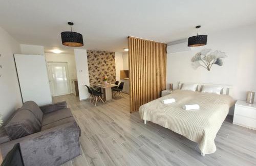 Sarvar House | Aura Residence Apartman