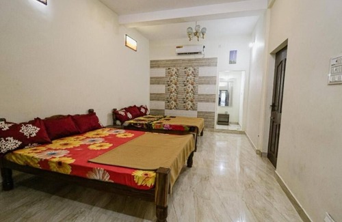 Bommayapalayam Resort | AuraBay Resorts Superior Suite