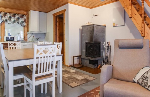 Kehys-Kainuu House | Aurinkoalppi 11a Paritalon Yläkerta by Interhome