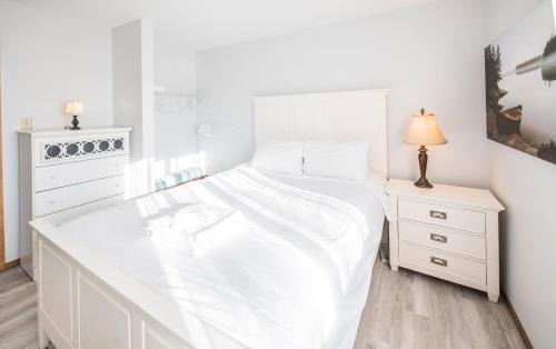 Yellowknife Hotel | Aurora Bayside Inn