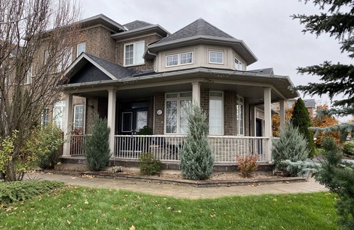 Aurora House | Aurora Executive Upscale Residence - 3bedrooms, 3.5bathrooms