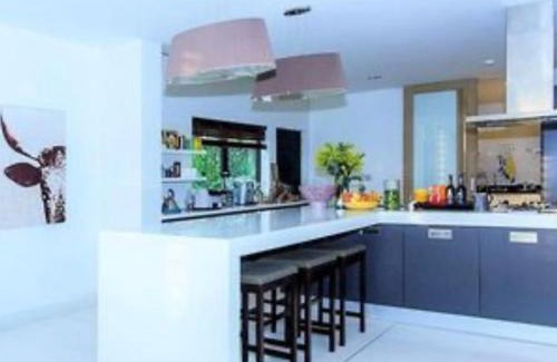 Si Sunthon Villa | Aurora Villa