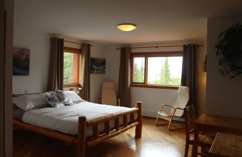 Clearwater County Bed & Breakfast | Aurum Lodge