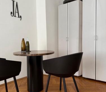 Schwabing House | Aussergewöhnlich schönes Zimmer in München-Schwabing