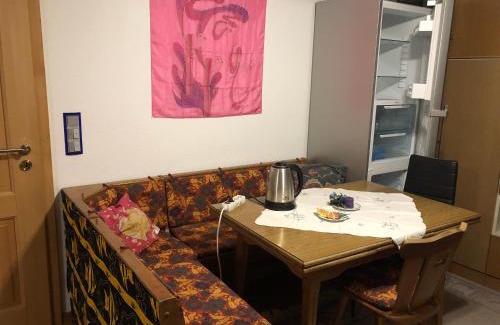 Horchheim House | Aussichtszimmer mit modernem Glasbad und Balkon