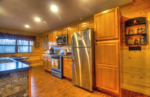 Sevierville Cabin | Aussie hospitality with Tennessee charm.