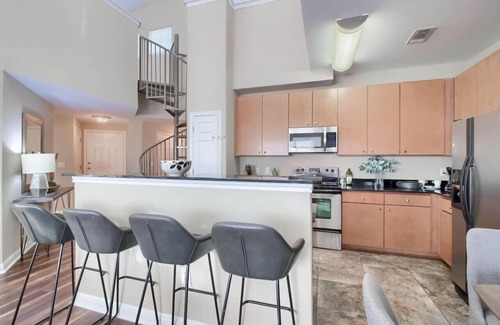 West Campus Apartment | Austin 4BR + Loft Townhome + Walk to West Campus
