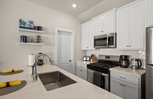 Austin House | Austin Brand New Furnished Casita Near Tesla