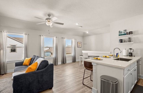 Austin House | Austin Brand New Furnished Casita Near Tesla