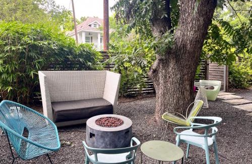 East Cesar Chavez House | Austin Clubhouse - Rainey Street - 6 min walk