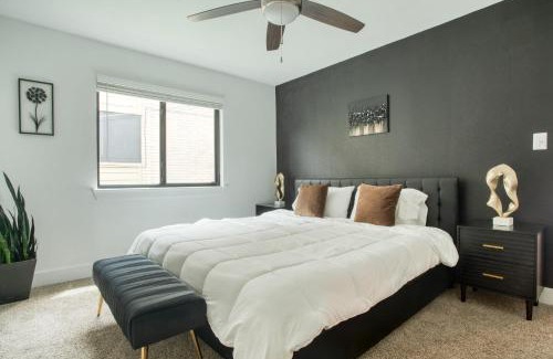 South River City House | Austin Escape Prime Location Shared Yard Oasis Fairlawn Buyout by AvantStay
