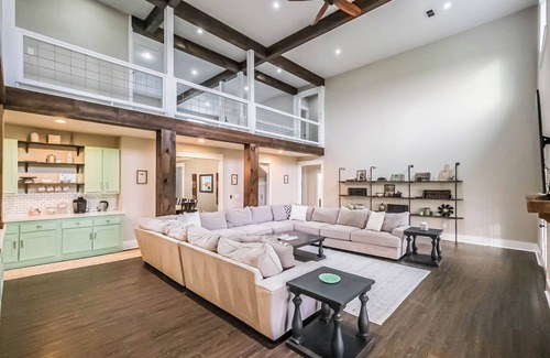 Bellville House | Austin Estate - Spacious home sleeps 24 in charming Bellville with a pool.