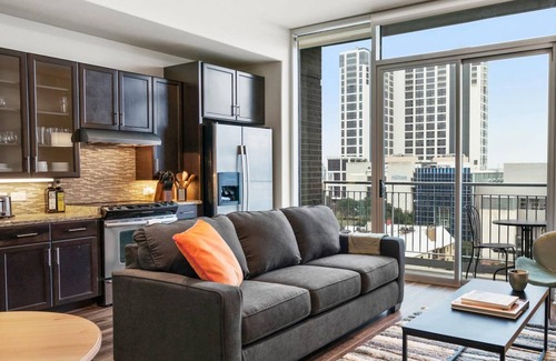 Waller Creek District Apartment | Austin | Fashionable 1BD/1BA Apartment