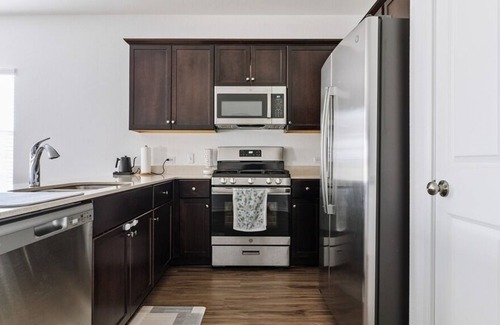 Del Valle House | Austin Getaway: Come, Stay, and Play!