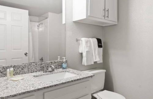 Pleasant Valley Apartment | Austin Haven, 2 mins to Airport, 5 mins Downtown