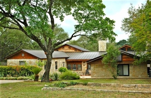 Leander House | Austin Lake Travis Pool Waterfront - Hill Country Retreat 2 Acres Sleeps 20