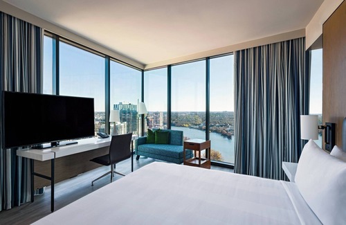 Waller Creek District Hotel | Austin Marriott Downtown