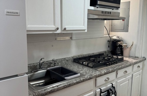 Cicero Apartment | Austin mini apartment/college, near racetrack in Cicero IL, Midway