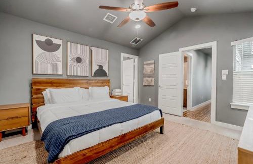Foster Heights House | Austin Retreat Hot Tub and Relaxing Patio