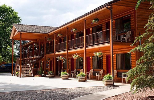 Torrey Hotel | Austin's Chuckwagon Motel
