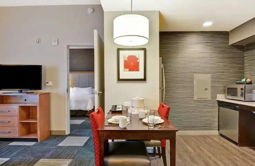 McNeil Hotel | Austin's Finest Resort:2 Units w/Free Breakfast,Near Creekmont West Park