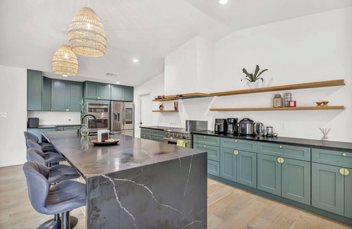 West Oak Hill House | Austin Sanctuary: Modern Haven Near Zilker Park