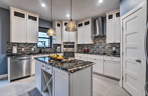 Comanche Trail Estates House | Austin Vacation Rental: 2 Mi to Lake Travis!
