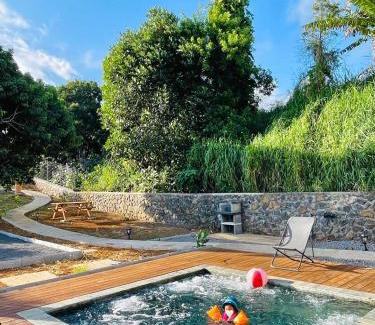 Saint-Joseph House | Austral House-chalet sud sauvage