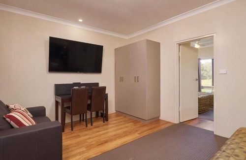 Gumly Gumly Hotel | Australian Homestead