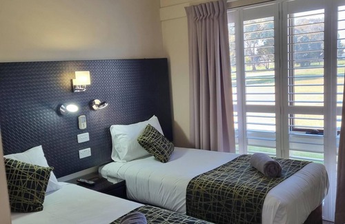 Gumly Gumly Hotel | Australian Homestead