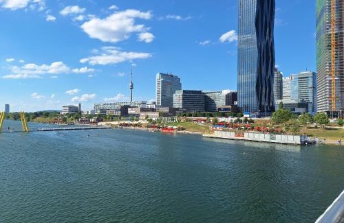 Donaustadt Apartment | Austria Center - Wien an der Donau