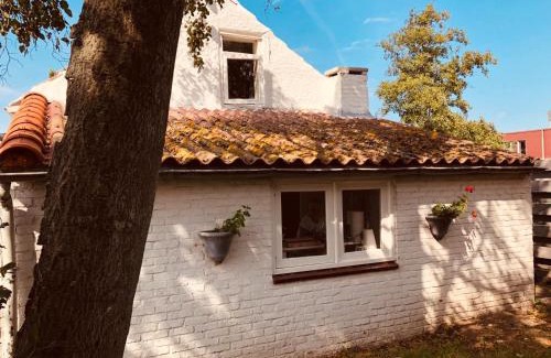 Walsoorden House | Authentic Farmhouse, near beach