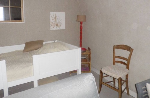 Saint-Amant-Tallende House | Authentic village house