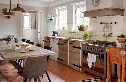 Schafelt House | Authentic holiday home with a garden