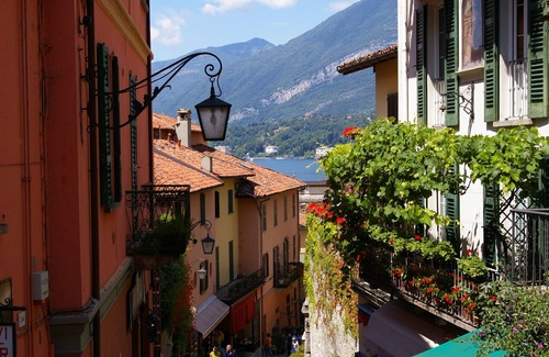 Lezzeno House | Authentic Italian house with spectacular views of Lake Como and private parking