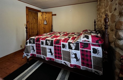 Iron County Cabin | Authentic Lakefront Lodge