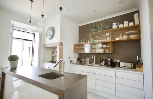 Lisbon Old Town Apartment | Authentic Lisbon CASA SAISA