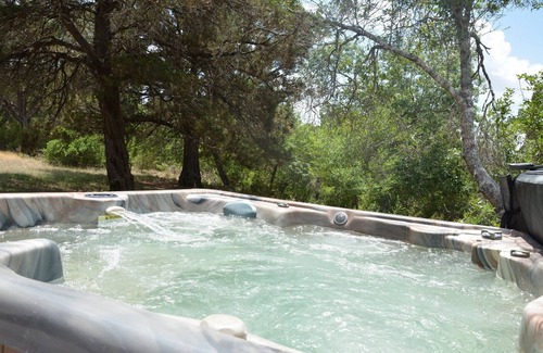 Hays County Cabin | Authentic Log Cabin with Private Hot Tub!