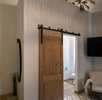 Zejtun House | Authentic Maltese 2-bedroom House with Terrace