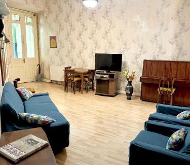 Sololaki Apartment | Authentic Old Tbilisi Apartment