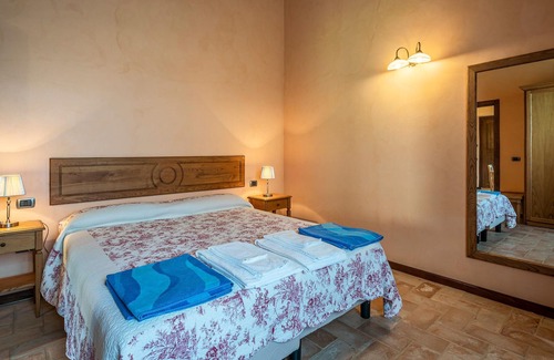 Camerino House | Authentic residence in the middle of nature with pool.