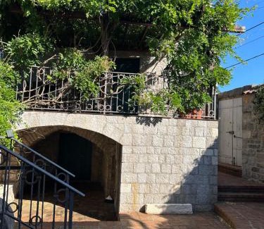 Radovici House | Authentic stone house Radovici